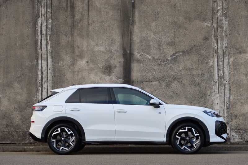 2026 Volkswagen T-Roc R-Line image 2