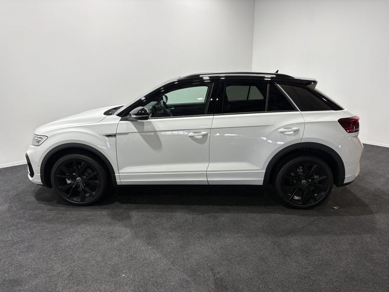 2026 Volkswagen T-Roc R-Line image 4