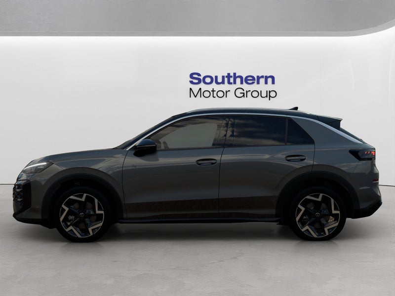 2026 Volkswagen T-Roc R-Line image 4