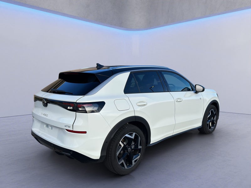 2026 Volkswagen T-Roc R-Line image 3