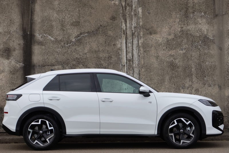 2026 Volkswagen T-Roc R-Line image 2