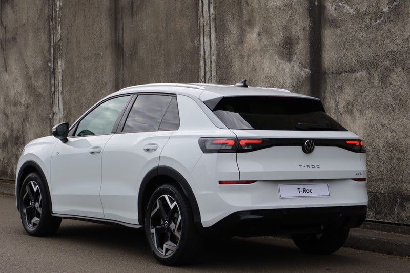 2026 Volkswagen T-Roc R-Line image 4