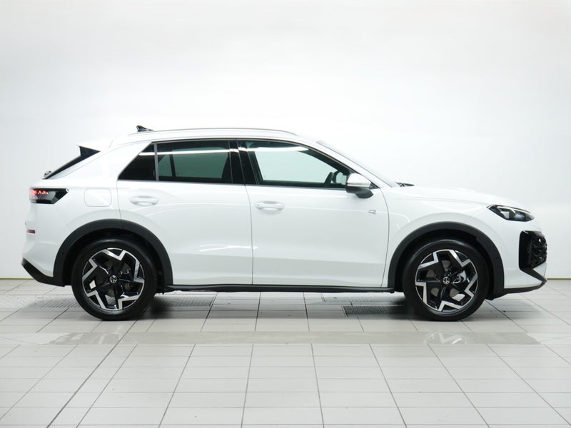 2026 Volkswagen T-Roc R-Line image 5