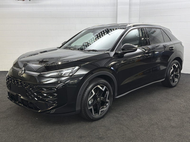 2026 Volkswagen T-Roc R-LINE image 2