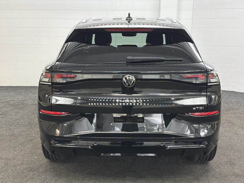 2026 Volkswagen T-Roc R-LINE image 3