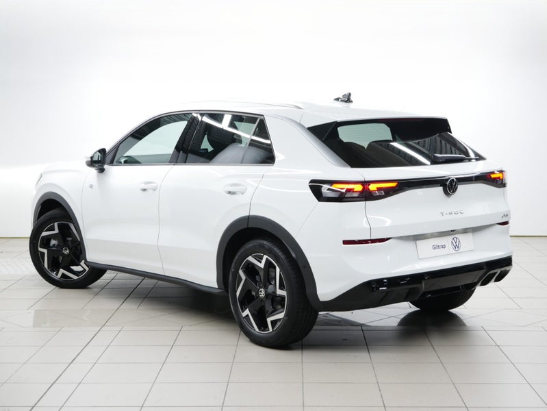 2026 Volkswagen T-Roc R-Line image 3