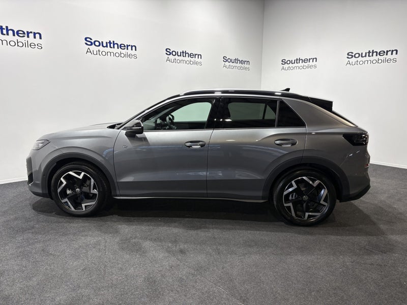 2026 Volkswagen T-Roc R-Line image 3
