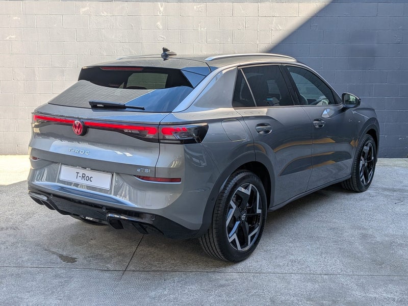 2026 Volkswagen T-Roc R-Line image 5