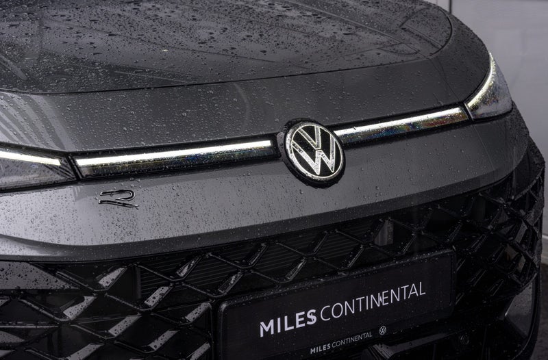 2026 Volkswagen T-Roc R-Line Launch Edition 1.5... image 2
