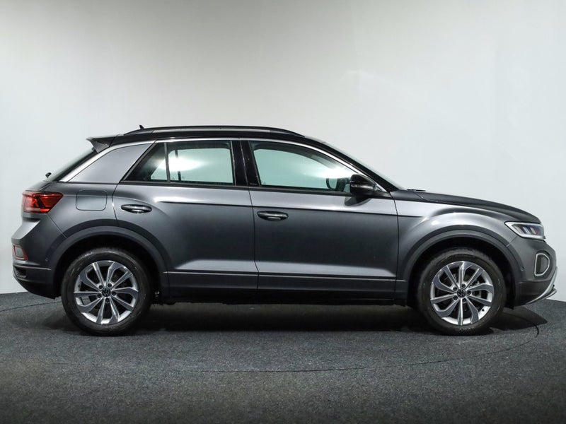 2026 Volkswagen T-Roc Tsi Life 110kW image 4