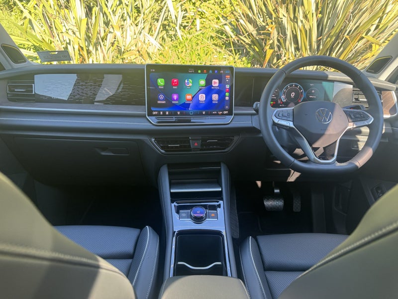 2026 Volkswagen Tayron Elegance AWD image 2