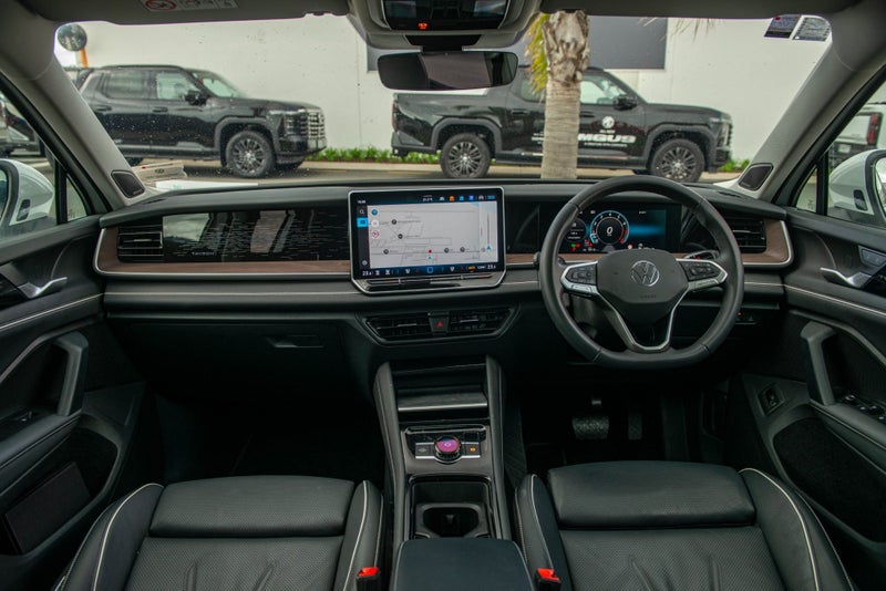 2026 Volkswagen Tayron Elegance AWD 2.0 image 3