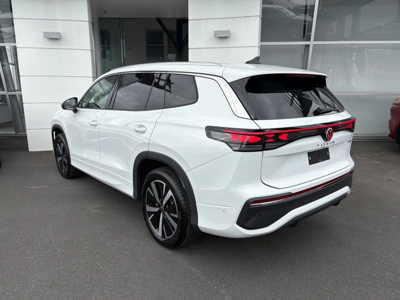 2026 Volkswagen Tayron Elegance AWD 2.0T image 4