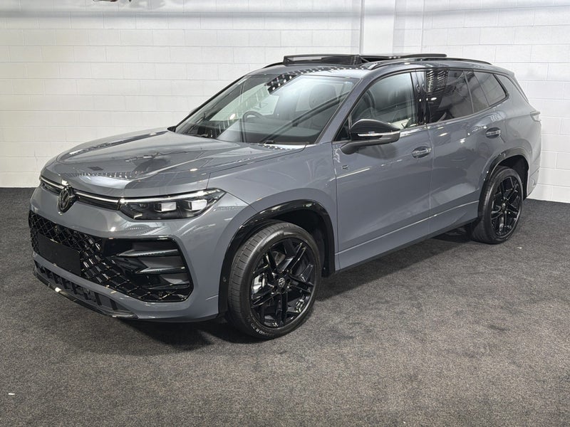 2026 Volkswagen Tayron R-LINE AWD image 2