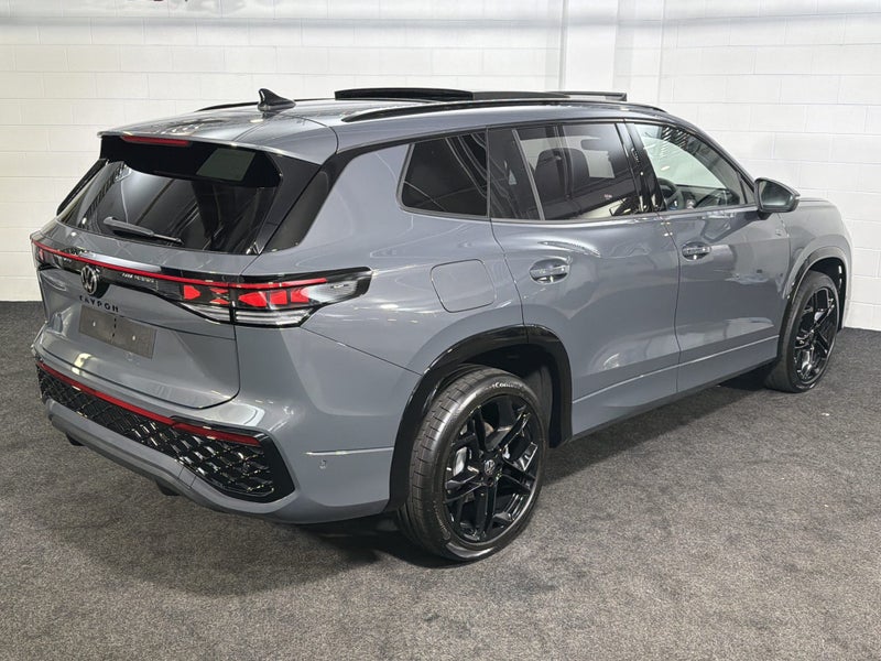 2026 Volkswagen Tayron R-LINE AWD image 3