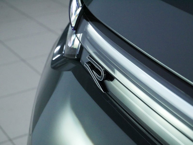 2026 Volkswagen Tayron R-Line AWD image 2