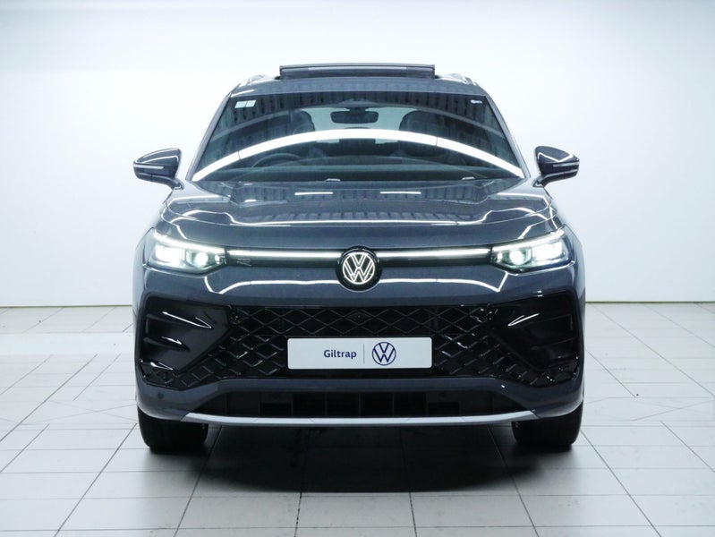 2026 Volkswagen Tayron R-Line AWD image 3