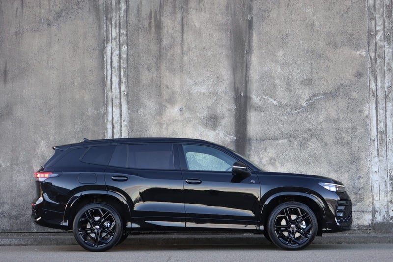 2026 Volkswagen Tayron R-Line AWD image 2