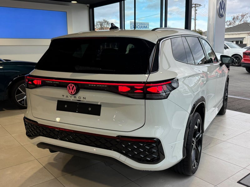 2026 Volkswagen Tayron R-Line AWD - Touring Pack image 2