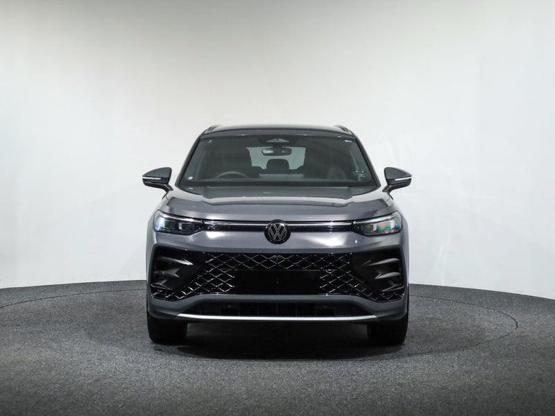 2026 Volkswagen Tayron TSi R-Line 4Motion 195kW image 2