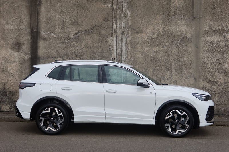 2026 Volkswagen Tiguan 3 R-Line image 2
