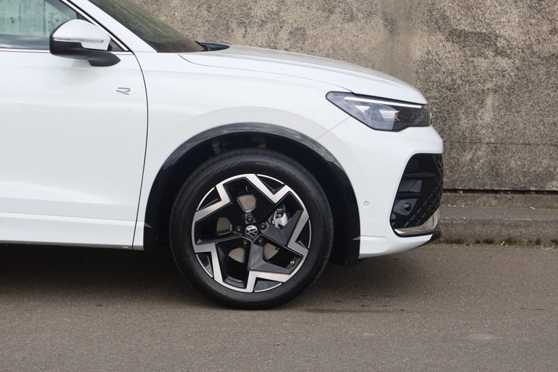 2026 Volkswagen Tiguan 3 R-Line image 3