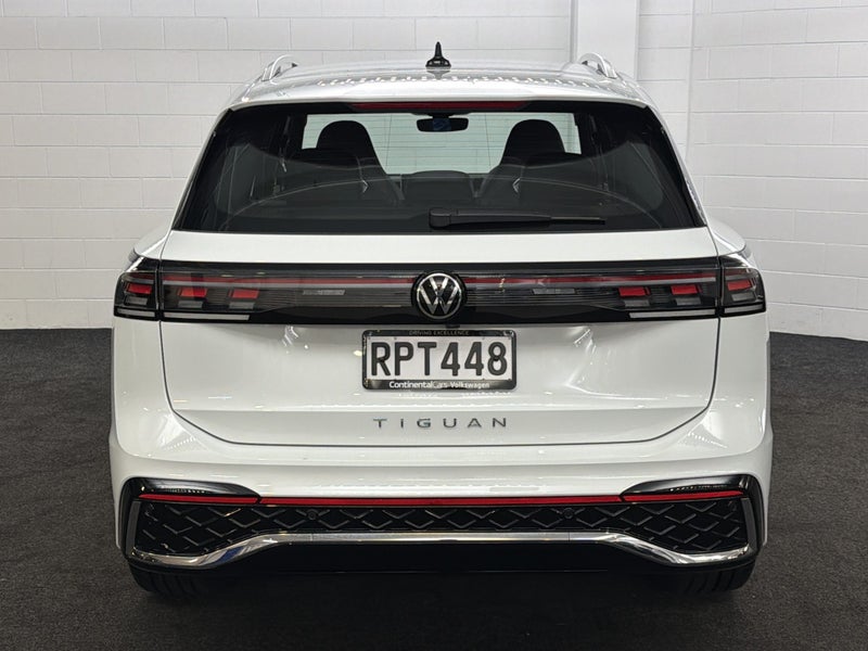 2026 Volkswagen Tiguan 3 R-LINE image 3