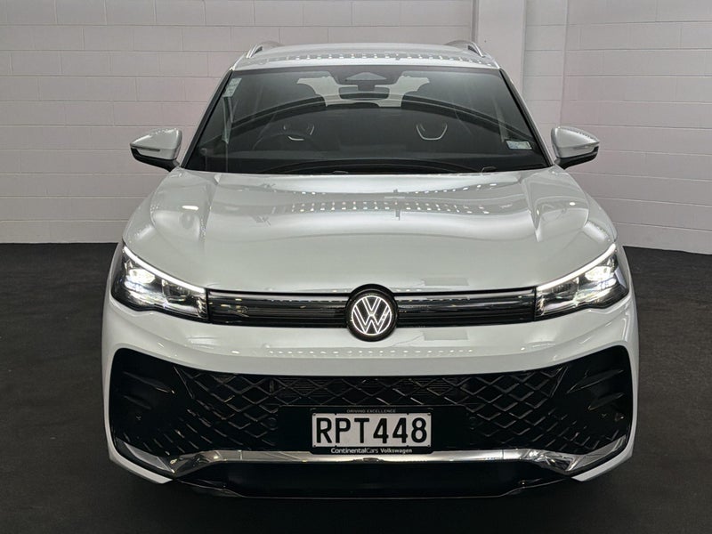 2026 Volkswagen Tiguan 3 R-LINE image 4