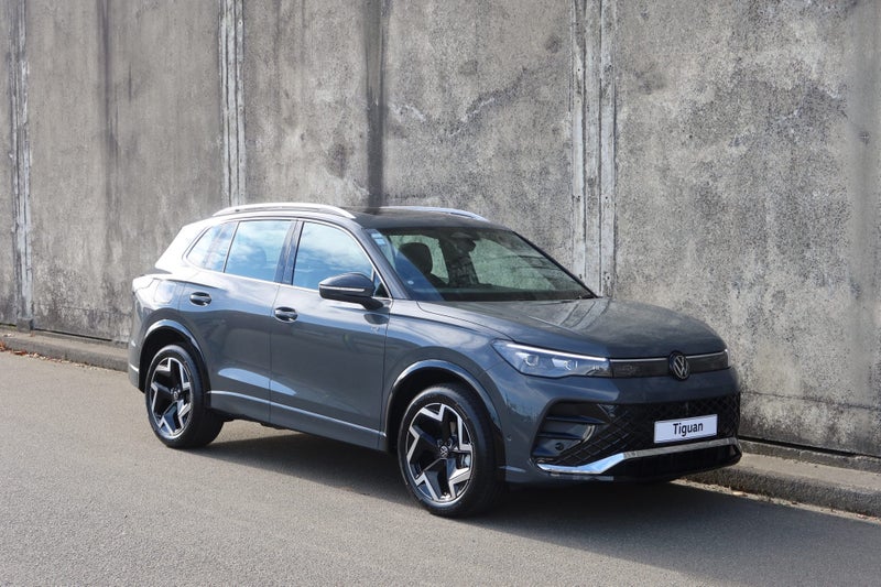2026 Volkswagen Tiguan 3 R-Line Touring package image 5