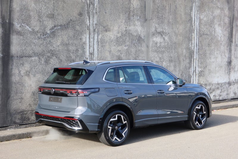 2026 Volkswagen Tiguan 3 R-Line Touring package image 4