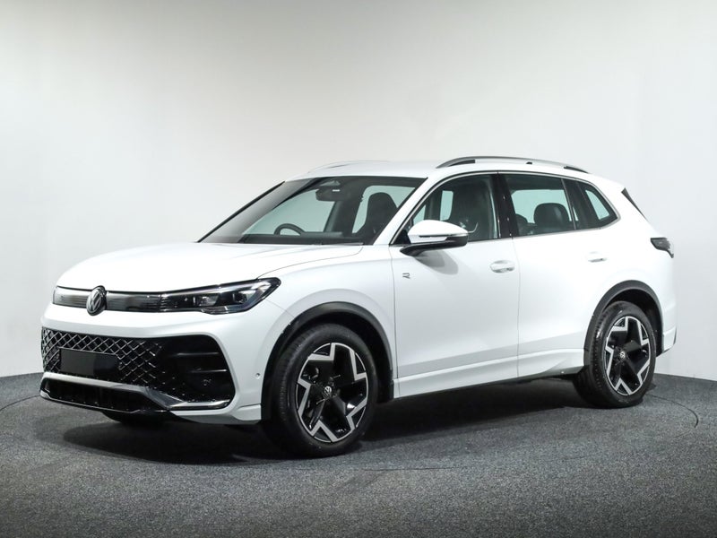 2026 Volkswagen Tiguan 3 TSi R-Line 2WD image 3