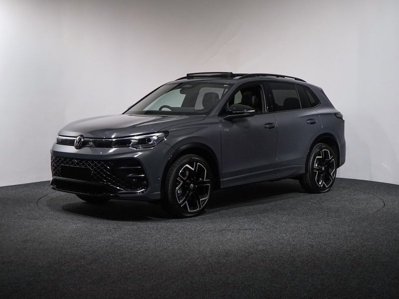 2026 Volkswagen Tiguan 3 TSi R Line 4Motion 195kW image 3