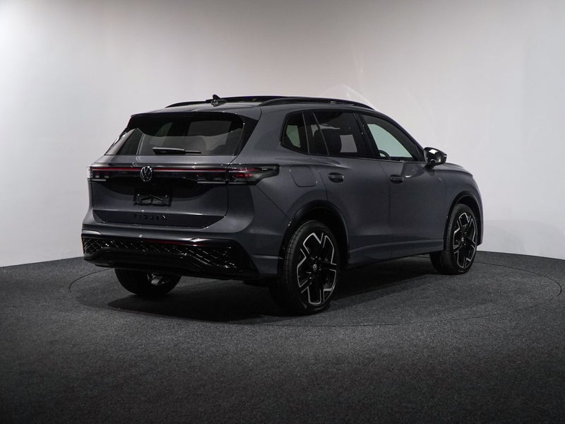 2026 Volkswagen Tiguan 3 TSi R Line 4Motion 195kW image 5