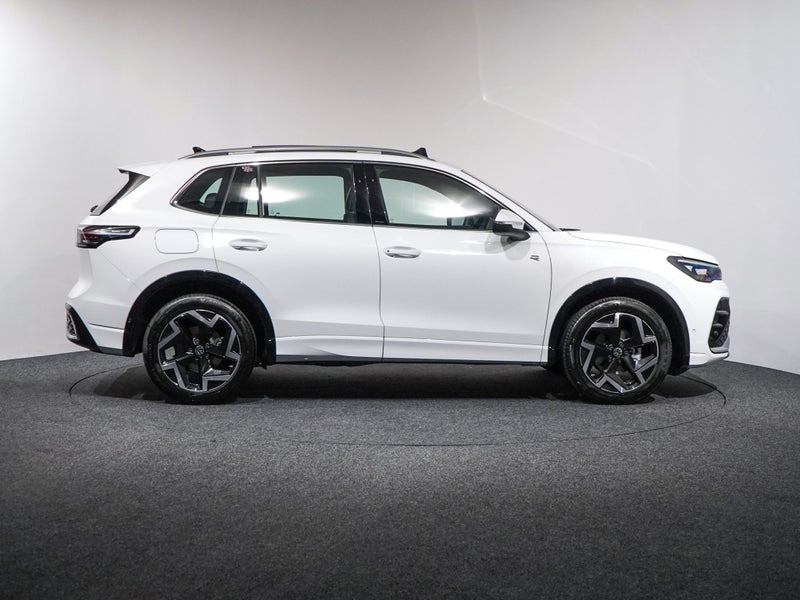 2026 Volkswagen Tiguan 3 Tsi R-Line Touring 2WD image 4