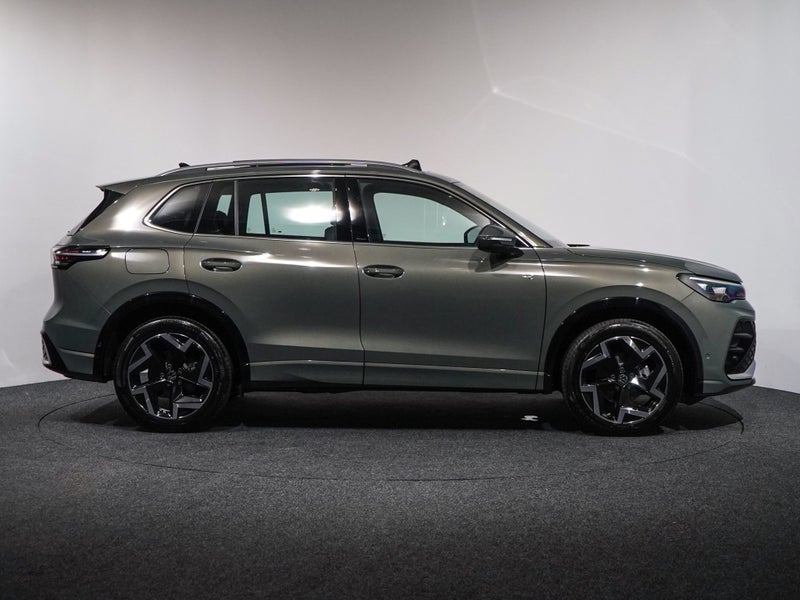 2026 Volkswagen Tiguan 3 Tsi R-Line Touring 2WD image 4