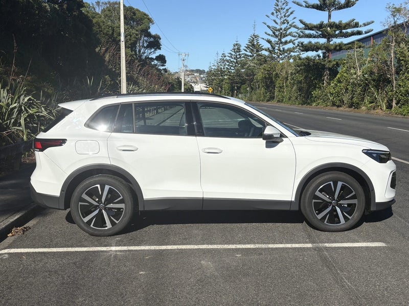 2026 Volkswagen Tiguan Life 2WD image 5