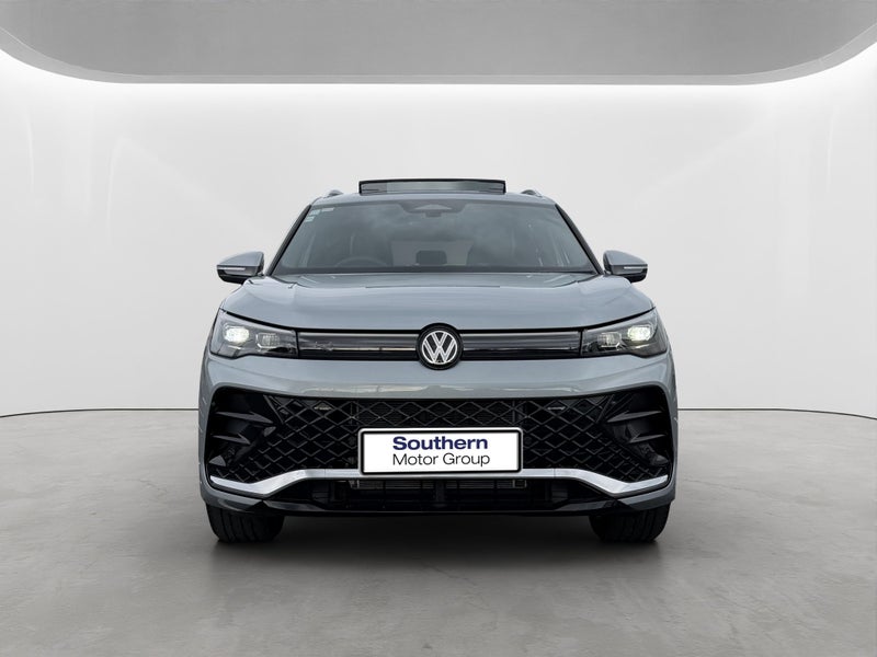 2026 Volkswagen Tiguan R-Line 2WD image 2