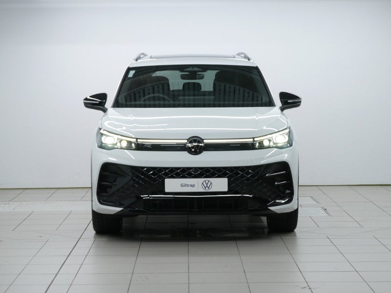 2026 Volkswagen Tiguan R-Line 2WD image 2