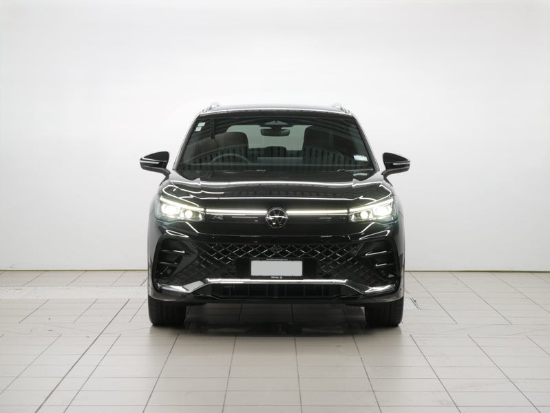 2026 Volkswagen Tiguan R-Line 2WD image 2