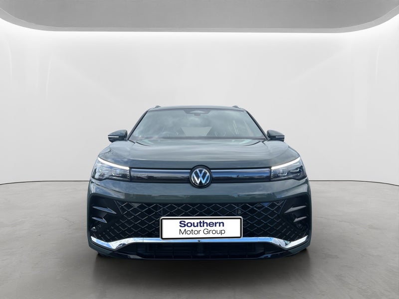 2026 Volkswagen Tiguan R-Line 2WD image 2