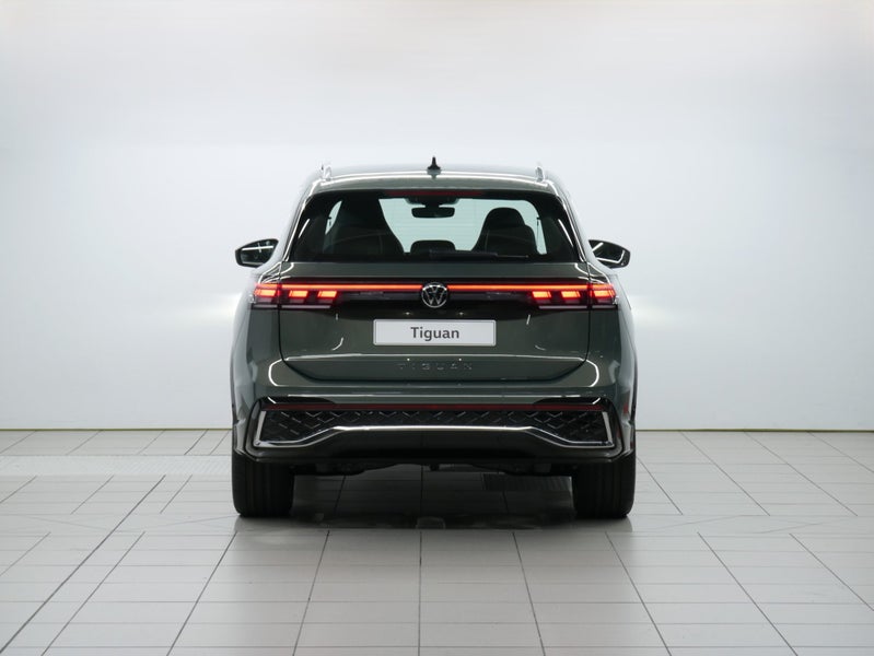 2026 Volkswagen Tiguan R-Line 2WD image 4
