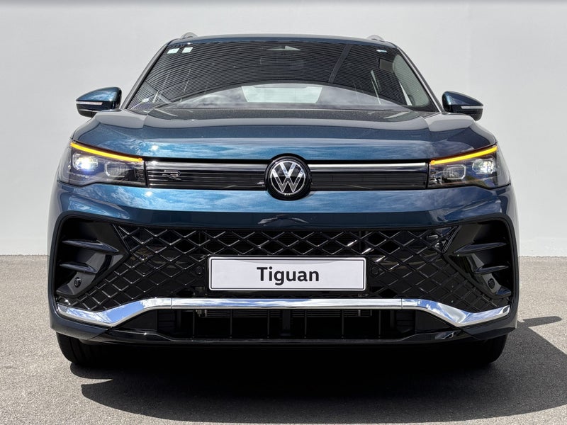 2026 Volkswagen Tiguan R-Line 2WD image 4