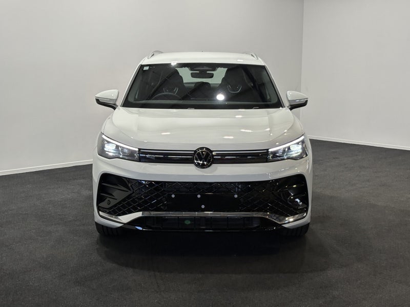 2026 Volkswagen Tiguan R-Line 2WD image 2