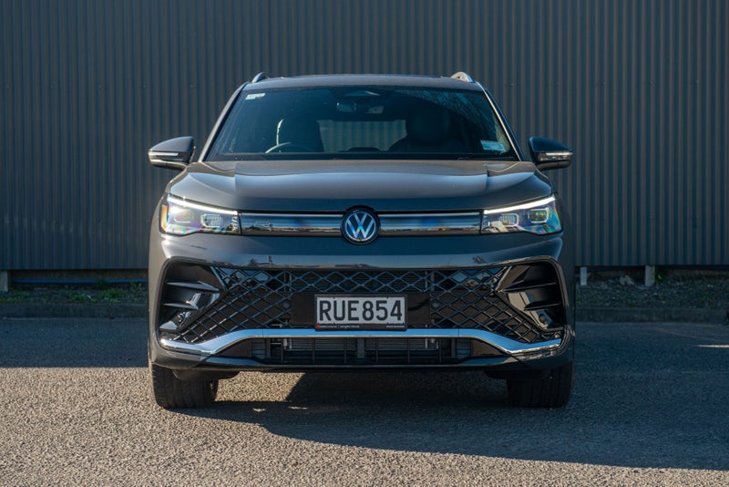 2026 Volkswagen Tiguan R-Line 2WD with Touring... image 2