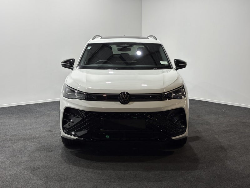 2026 Volkswagen Tiguan R-Line AWD image 2