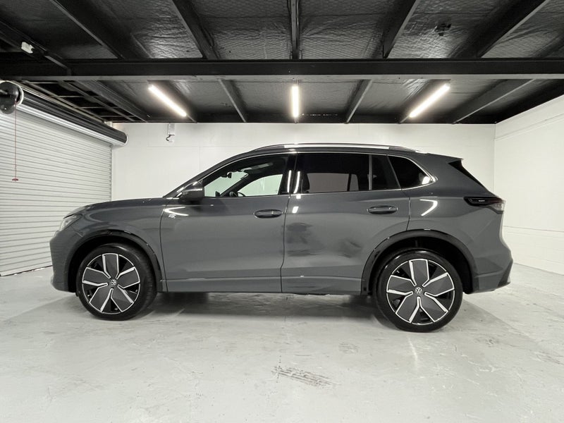 2026 Volkswagen Tiguan R-Line Awd 2.0Pt/4Wd image 4