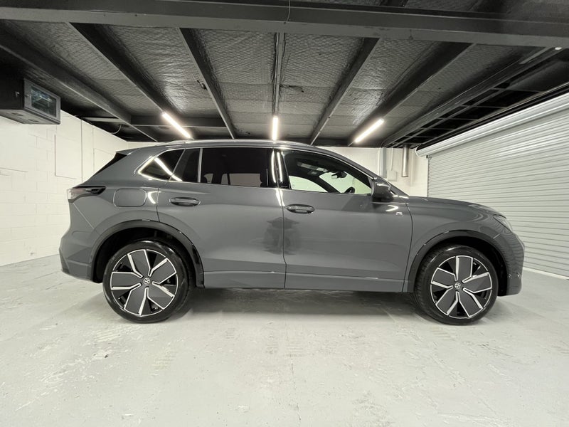 2026 Volkswagen Tiguan R-Line Awd 2.0Pt/4Wd image 5