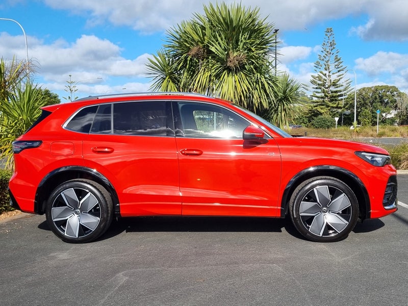 2026 Volkswagen Tiguan R-Line Awd 2.0Pt/4Wd image 4
