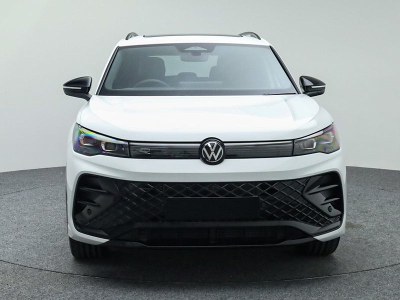 2026 Volkswagen Tiguan R-Line AWD image 4