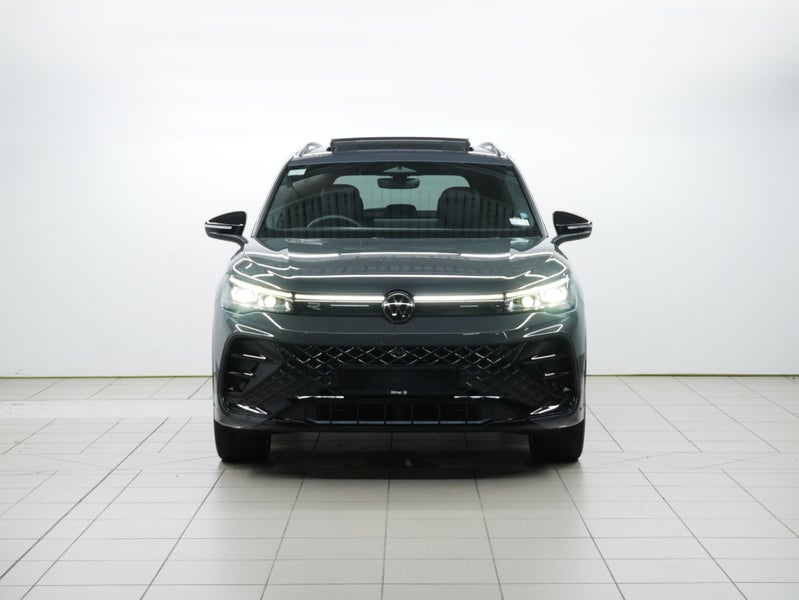 2026 Volkswagen Tiguan R-Line AWD image 2